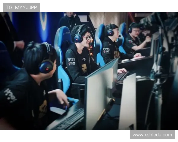 聚焦王者荣耀RNG战队个人能力分析与发展潜力探讨